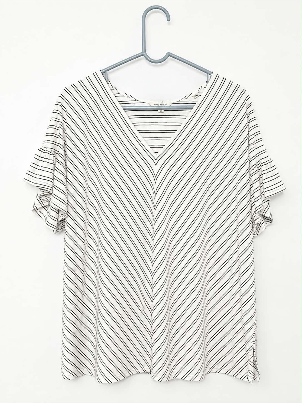 Max Studio White V-Neck Striped Flutter Sleeve Top